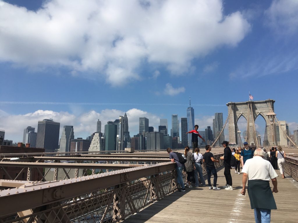 Brooklyn Bridge Richtung Manhattan