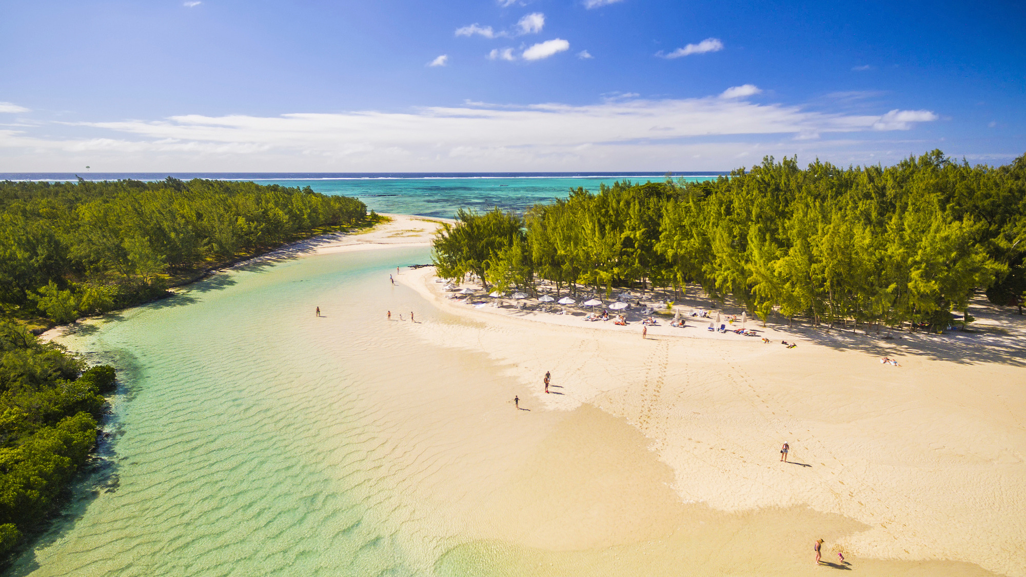 ile Aux cerf Mauritius Strand