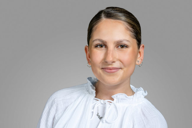 Patricia_Muresan_Portrait