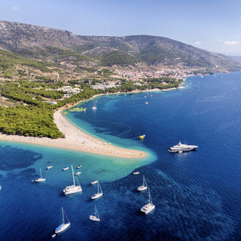 Zlatni Rat auf der Insel Brac in Kroatien