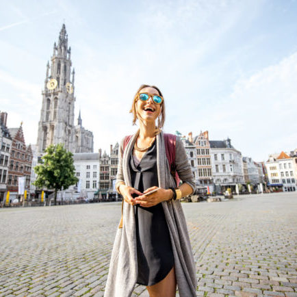 Glückliche Frau Antwerpen in Belgien